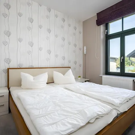 Haus Seezeit بيت للعطل *
